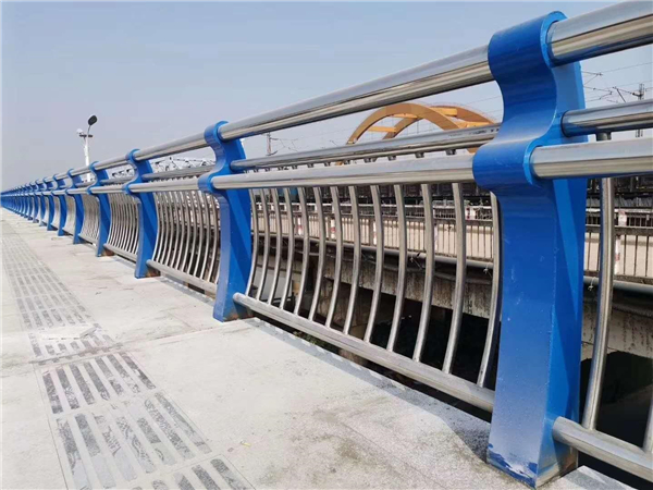 白沙304不锈钢复合管护栏的生产工艺揭秘